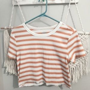 Cropped t-shirt with pink stripes size medium
